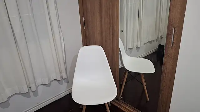 kayleesims  online show from April 22, 12:17 am