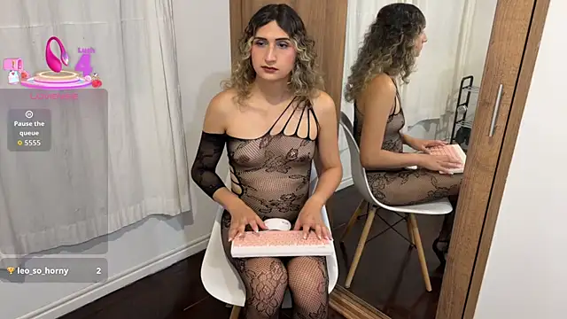 kayleesims  online show from June 11, 2:53 am