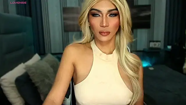 Huntress xxx online show from March 27, 7:15 pm