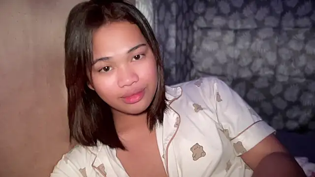 Exotic alyssa69 online show from April 24, 8:23 pm