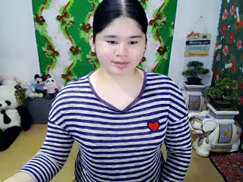 skinnygirl 69 online show from December 4, 4:44 pm