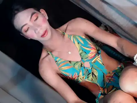 Snapshot of xyourdreamtrans chatting on October 7, 9:32 am xyourdreamtrans online show from October 7, 9:32 am