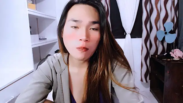 asian hottie20 online show from March 17, 11:50 pm