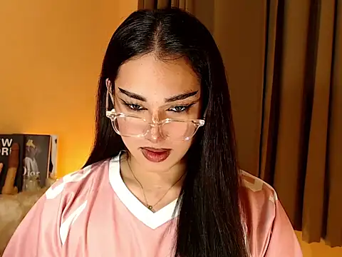 Snapshot of magnificent_kitana chatting on October 24, 10:31 am magnificent kitana online show from October 24, 10:31 am