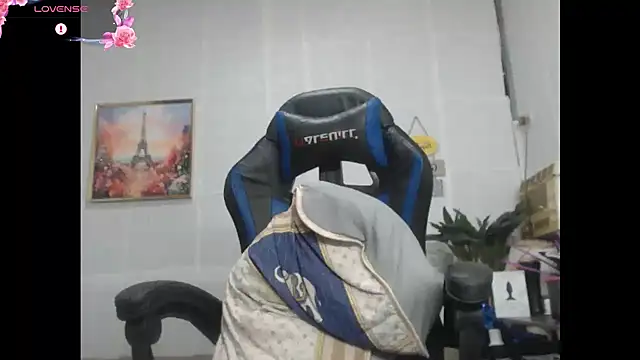 lucyheart777 online show from April 23, 3:03 am