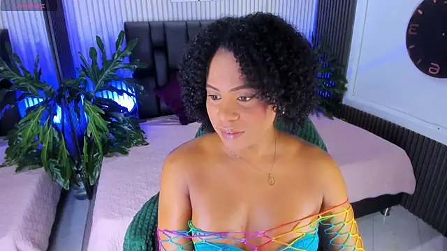 Snapshot of AriebonyBrooke chatting on October 22, 11:56 am AriebonyBrooke online show from October 22, 11:56 am