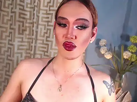 AleinaCroft online show from March 29, 1:11 pm