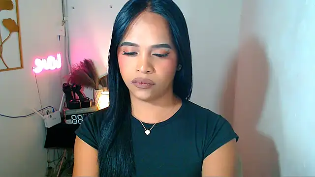 Lorainnelustts online show from March 9, 2:15 am