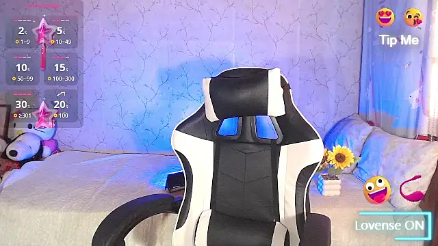 TssluttyNikka online show from April 8, 8:26 am