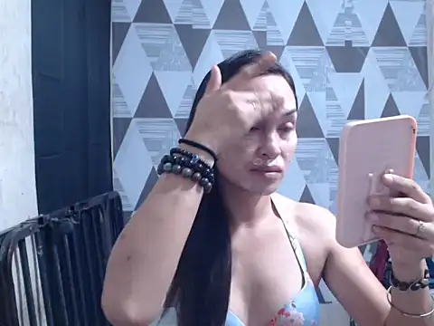 Wiynwyn Delamerced1989 online show from April 18, 9:37 pm