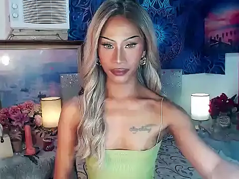 sassylatina online show from February 22, 3:04 pm