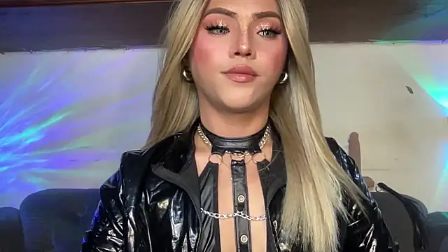 calimonroe online show from October 24, 7:08 pm