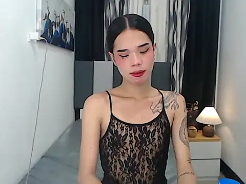 Colette Thompson online show from April 23, 3:25 pm