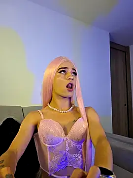 chloe ember online show from April 18, 10:10 pm