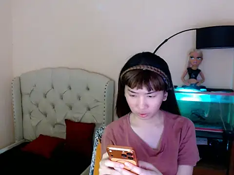 ShantalFoxxy  online show from April 6, 5:30 am