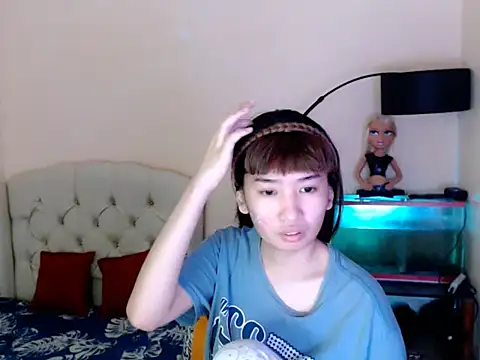 ShantalFoxxy  online show from April 23, 1:13 pm