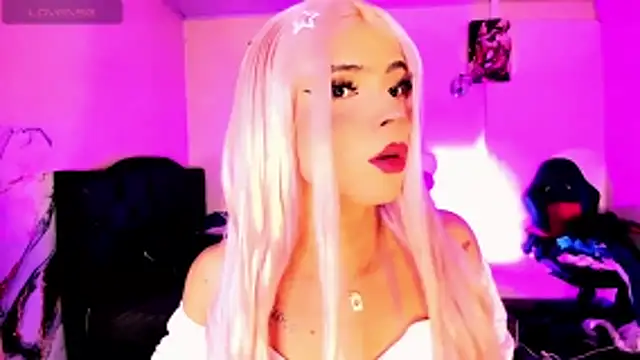 Rossedewitt  online show from April 18, 8:42 pm