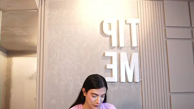 Ariaa Isabell online show from April 27, 6:39 pm