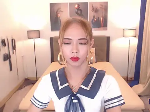 PreciousAmore online show from March 11, 8:35 pm