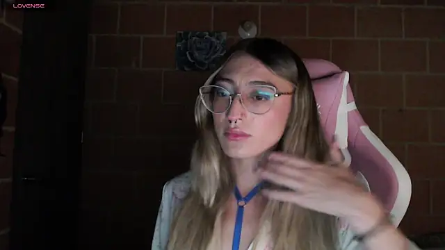 Andrea camilaaa online show from December 20, 12:27 am