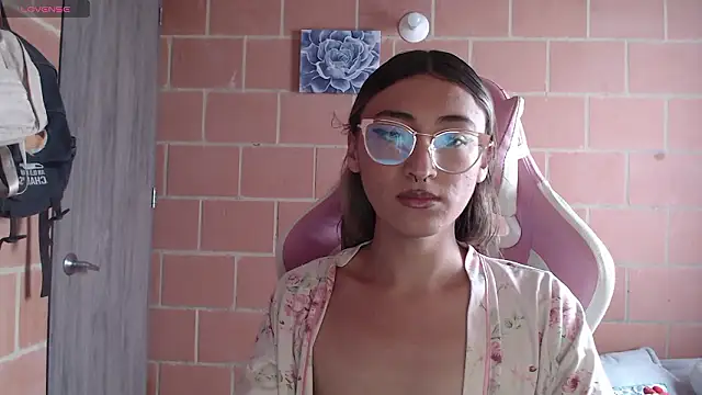 Andrea camilaaa online show from February 12, 1:50 pm