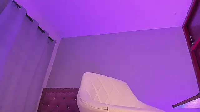 Lucy shen  online show from April 11, 1:22 am