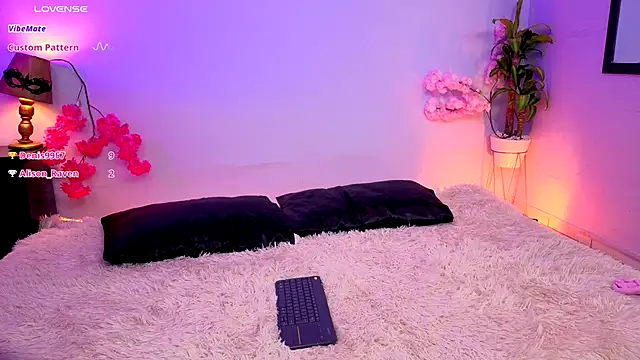 antonellastar24  online show from October 25, 9:21 pm