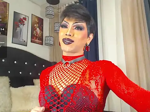 SmokingDomDiva online show from March 31, 9:06 pm