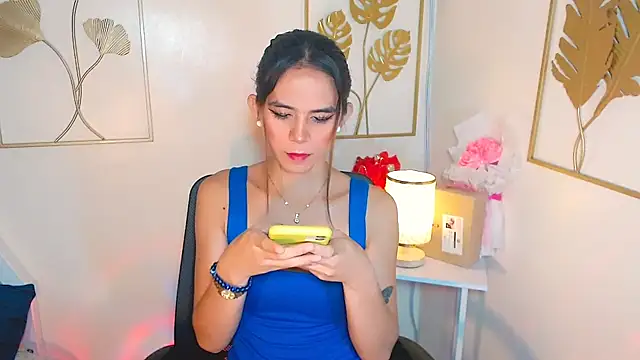 Snapshot of xPrecuioseChesca chatting on October 23, 1:09 am xPrecuioseChesca online show from October 23, 1:09 am