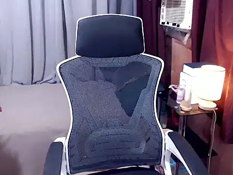 Snapshot of Sassy-Margaux chatting on October 28, 3:43 pm Sassy-Margaux online show from October 28, 3:43 pm