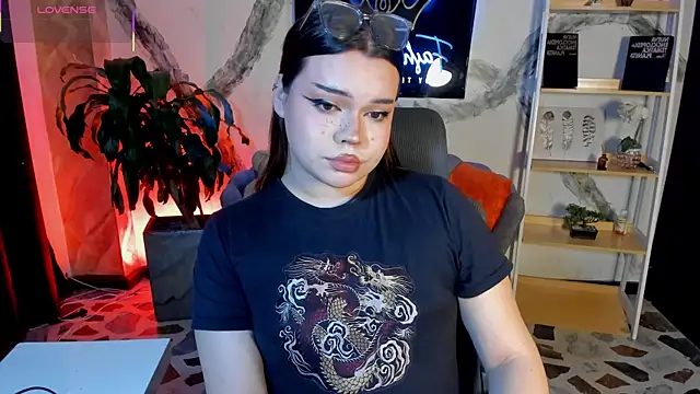 Maxxxine1 online show from December 22, 1:32 am