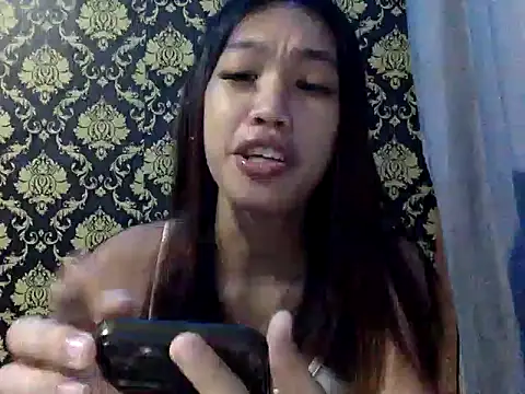 Snapshot of your_wifey chatting on October 23, 12:31 pm your wifey online show from October 23, 12:31 pm