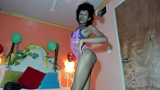 Violett Salvatore online show from March 17, 9:38 pm