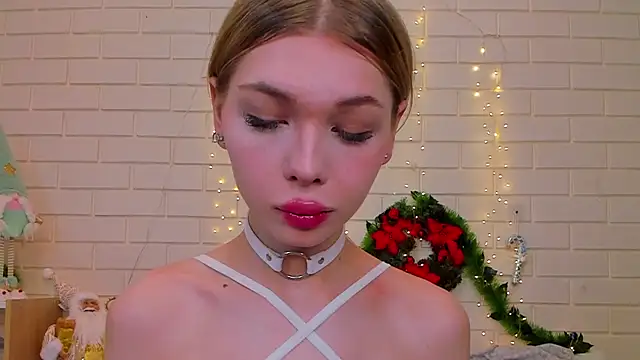 Blondy Fina online show from January 8, 5:11 am