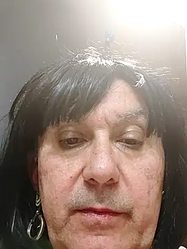 Emily de Carla online show from December 18, 4:45 pm