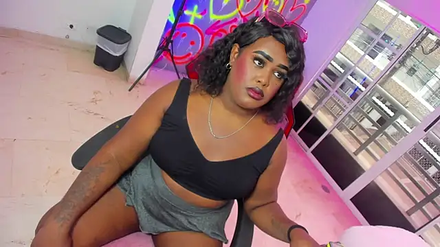 Snapshot of _EvaRouse chatting on October 3, 2:39 pm  EvaRouse online show from October 3, 2:39 pm
