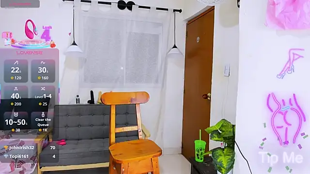 zou quira online show from November 26, 3:42 am