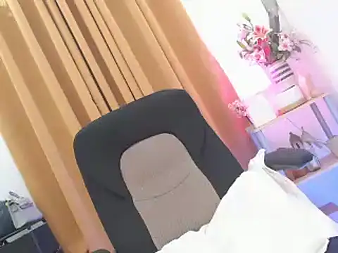 Snapshot of miss_ashly_ chatting on September 28, 2:49 pm miss ashly  online show from September 28, 2:49 pm
