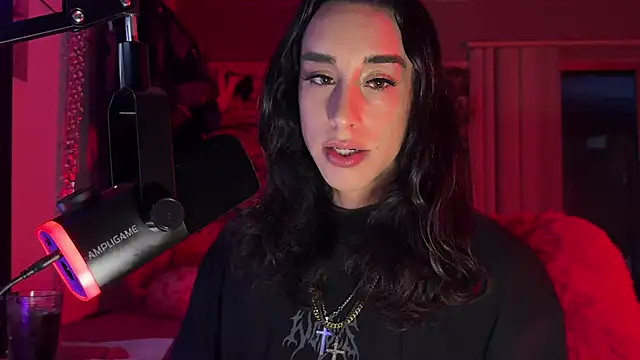 xoFrankie online show from April 17, 2:36 am