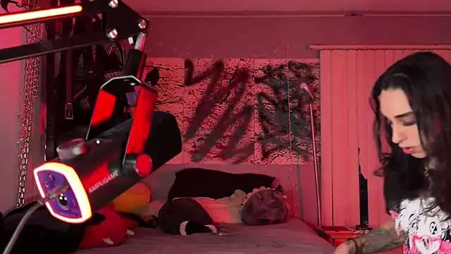 xoFrankie online show from April 20, 2:24 am