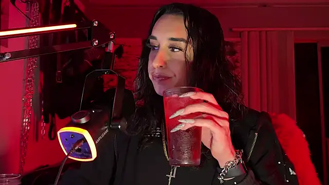 xoFrankie online show from April 22, 3:24 am