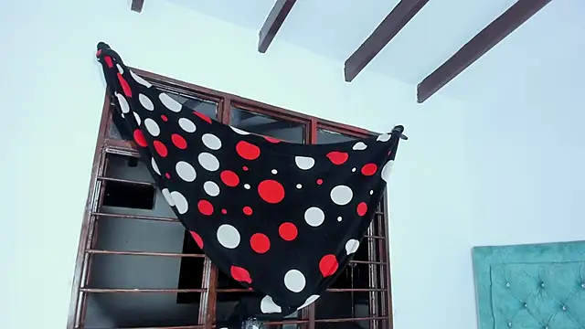 Rihanna hotx online show from December 21, 4:51 am