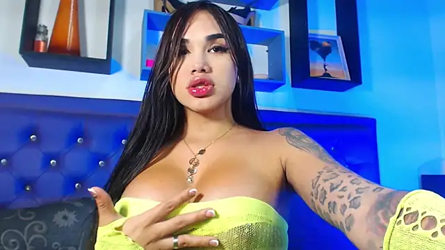 alejadolly online show from January 6, 6:28 am