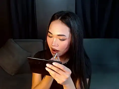 hugesignificant 69 online show from September 12, 2:53 am