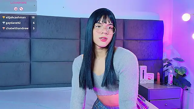 Slenna Moon online show from December 23, 2:05 am