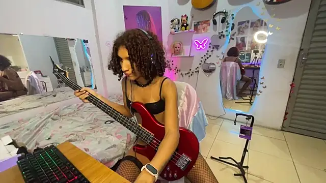 Jade Munich online show from June 30, 2:55 am