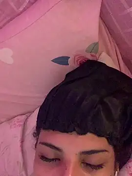 luluzinhax online show from February 5, 1:05 pm