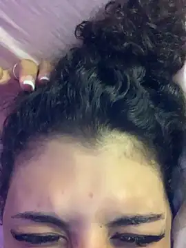 luluzinhax online show from March 9, 6:39 am