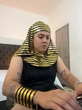 IanGilbert online show from October 30, 8:52 pm