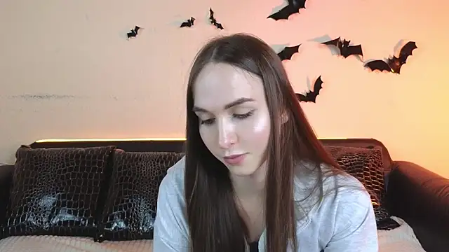 Angeel Kate online show from November 9, 12:50 pm